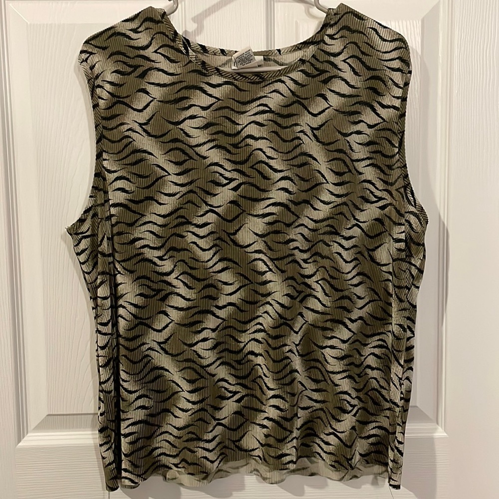 Size XL Sleeveless Blouse Fun Print